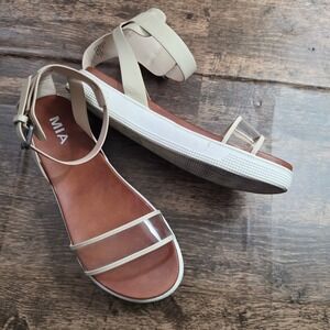 MIA Elena Sandals Womens 8.5 Cream Flatform Clear Strap Ankle Buckle 3G1637L